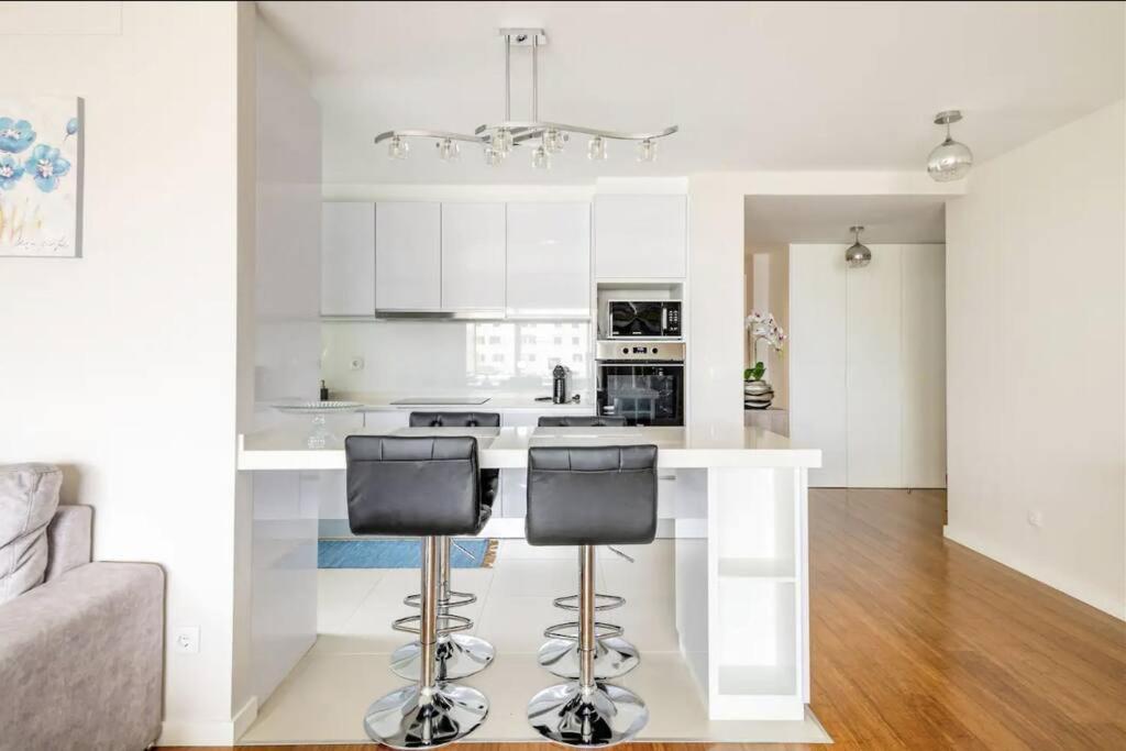 Luxury Poolside View Apartment フンシャル エクステリア 写真
